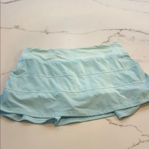 EUC lululemon skort size 6 pretty light blue